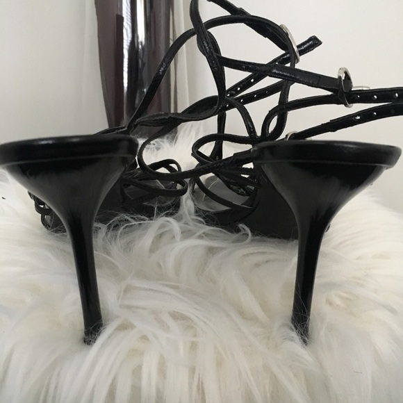 👩🏻 ALDO STRAPPY HEELS 👩🏻 - Picture 3 of 7